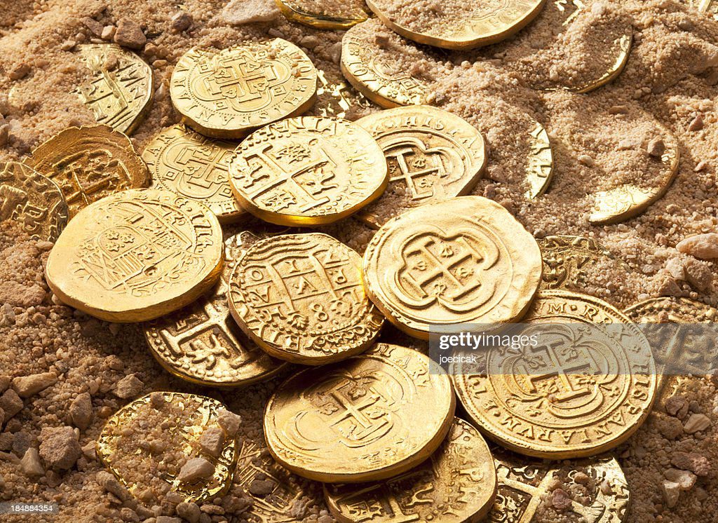 doubloons oro - encontrar dinero fotografías e imágenes de stock