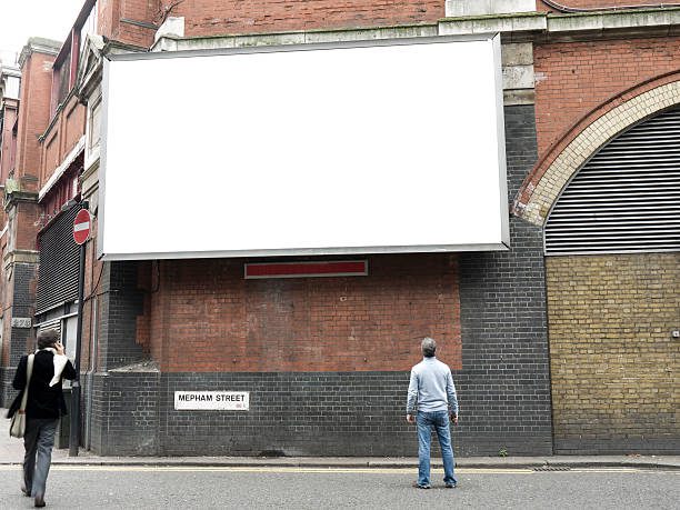 blank advertising billboard, london, uk - vallas fotografías e imágenes de stock